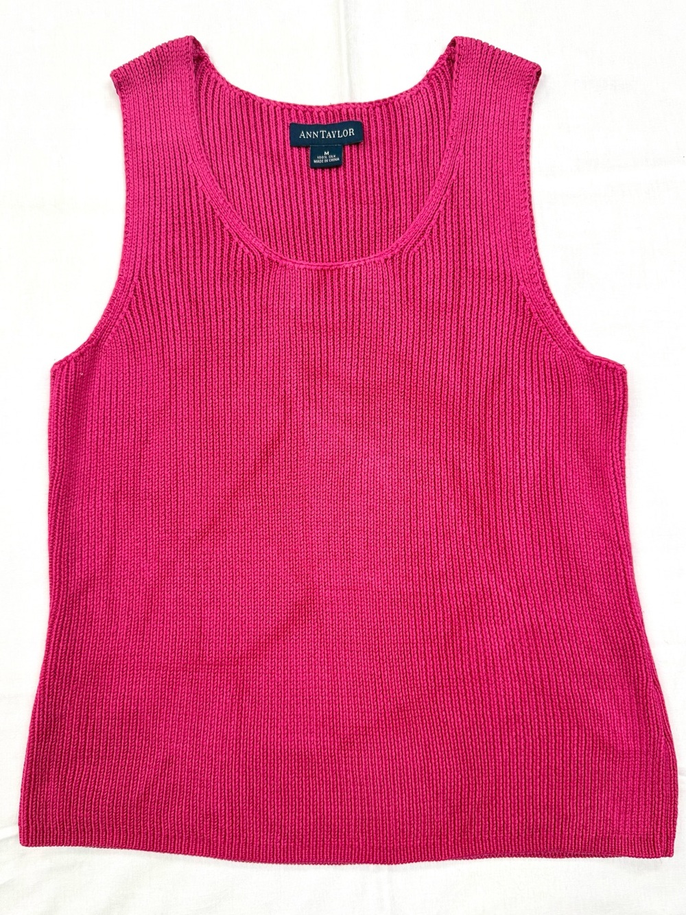 Ann Taylor 100% Silk Fuchsia Pink Ribbed Knit Sweater Tank Top M Sleeveless